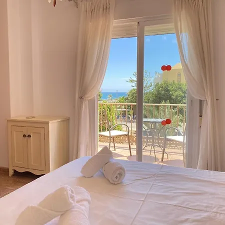 Mit Privatpool Fuer 6 Personen Ca 250 Qm In Nerja, Andalusien Costa Del Sol Holiday home *