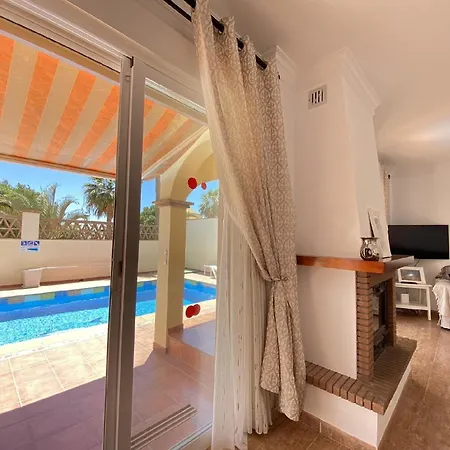 Mit Privatpool Fuer 6 Personen Ca 250 Qm In Nerja, Andalusien Costa Del Sol Holiday home